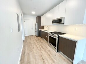 2 Sewall St, Unit 404 in Boston, MA - Building Photo - Building Photo