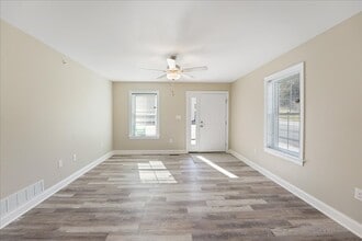 552 Creek Rd, Unit #4 in Kennett Square, PA - Building Photo - Building Photo