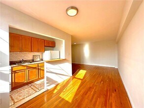 2400 E 3rd St in Brooklyn, NY - Building Photo - Building Photo