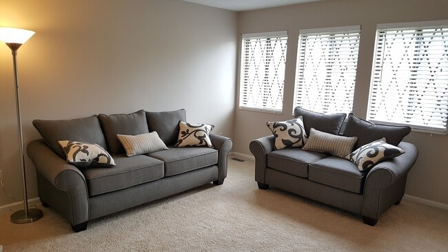 8174 Maddox Dr in West Chester Township, OH - Building Photo - Building Photo