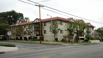 7441 Hazeltine Ave Apartments