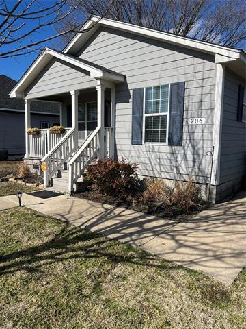 206 E Main St in Celina, TX - Building Photo