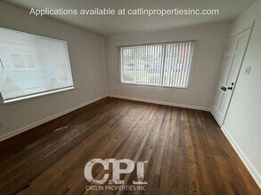 1050 19th Ave in Longview, WA - Building Photo - Building Photo