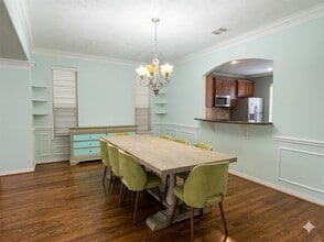 3410 Skyline Village Dr in Houston, TX - Building Photo - Building Photo