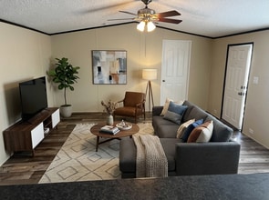 709 N Collins Fwy in Howe, TX - Building Photo - Building Photo