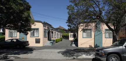 357 Lester Ave in Oakland, CA - Building Photo - Building Photo