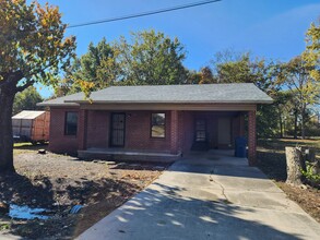 209 Poplar in Hayti, MO - Foto de edificio - Building Photo