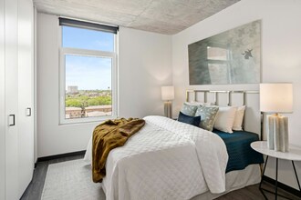 153 N Ashland Ave in Chicago, IL - Building Photo - Building Photo