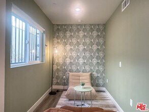 1312 Mariposa Ave in Los Angeles, CA - Foto de edificio - Building Photo