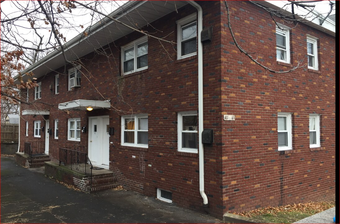 411 5th Ave in Paterson, NJ - Building Photo