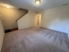 221 3rd St NW in Hickory, NC - Building Photo - Building Photo