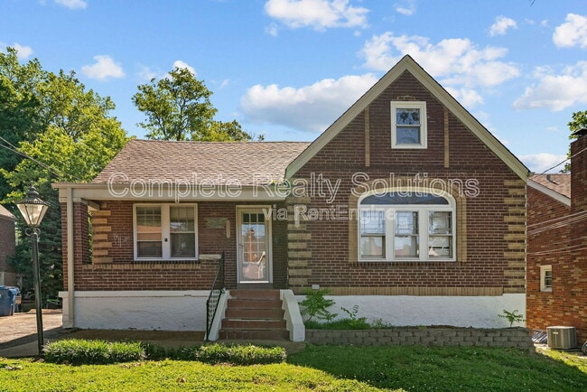 property at 8028 Wynwood Dr