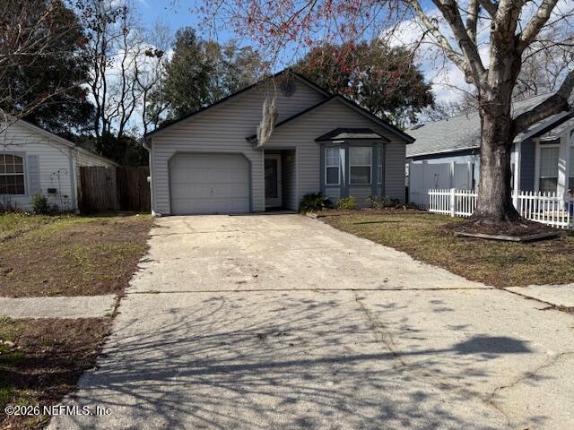 1870 Manitoba Ct S in Middleburg, FL - Building Photo - Building Photo