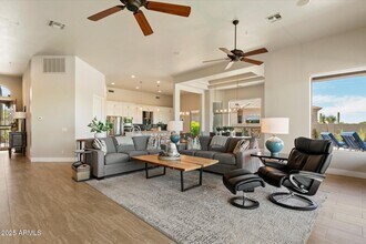 9338 E Prairie Cir in Scottsdale, AZ - Building Photo - Building Photo