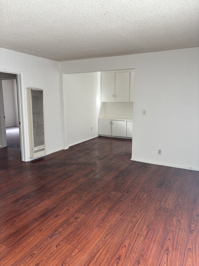 1057 Western Ave, Unit Apt.3 in Glendale, CA - Building Photo - Building Photo