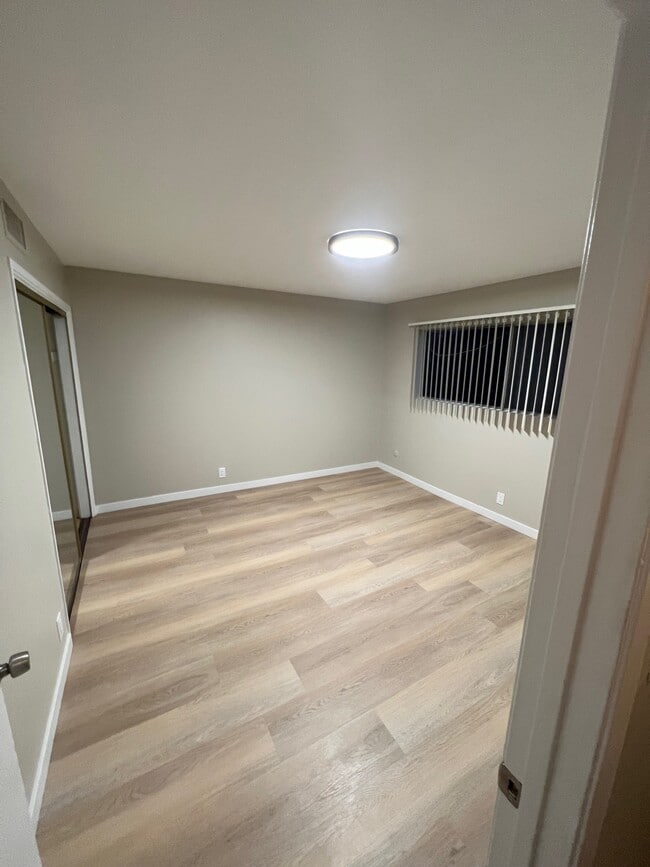 Mulberry West in Encino, CA - Foto de edificio - Building Photo