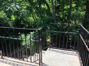 407 Sykes Ave, Unit D in Greensboro, NC - Foto de edificio - Building Photo