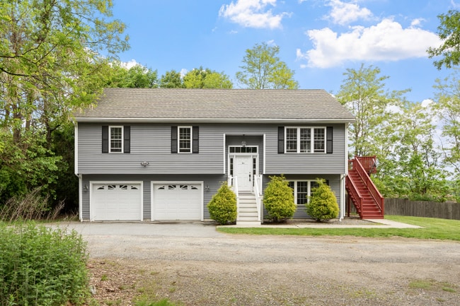 16 Cadorna Rd in Worcester, MA - Building Photo - Building Photo