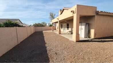 915 E Hearn Rd in Phoenix, AZ - Building Photo - Building Photo