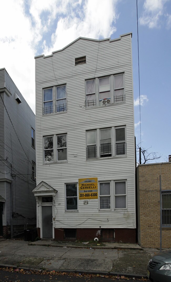 177 Van Nostrand Ave in Jersey City, NJ - Building Photo - Building Photo