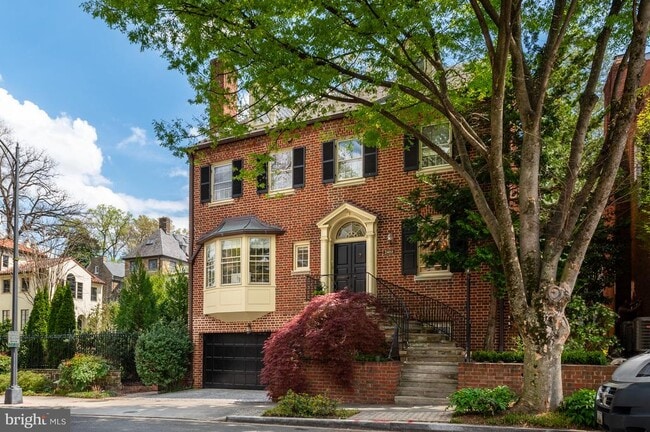 property at 2468 Belmont Rd NW