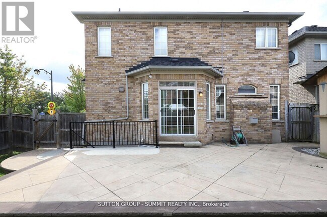 1087 Abbott St in Milton, ON - Building Photo - Building Photo