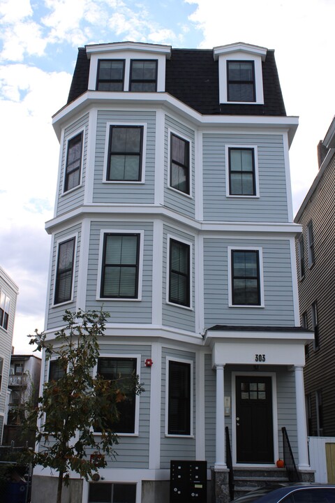 303 Maverick St in Boston, MA - Foto de edificio