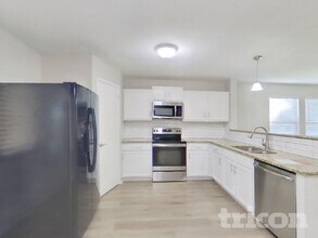 6647 Hartnet Fields in Converse, TX - Building Photo - Building Photo