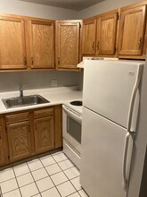 5800 Oakwood Dr, Unit 3D in Lisle, IL - Foto de edificio - Building Photo