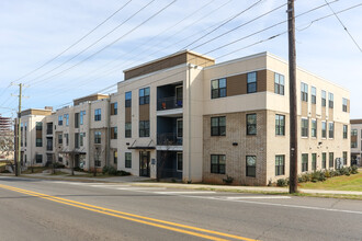 961 Caddo St in Shreveport, LA - Foto de edificio - Building Photo