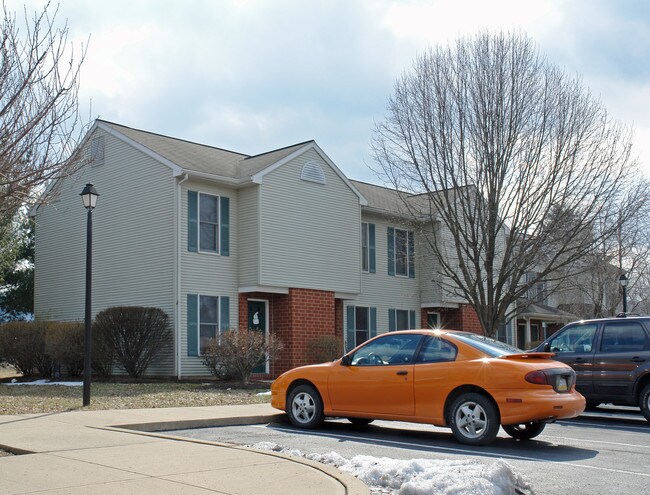 Riverdale Apartments in Jersey Shore, PA - Foto de edificio - Building Photo