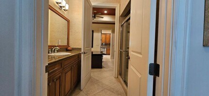 16117 Emerald Estates Dr in Weston, FL - Building Photo - Building Photo