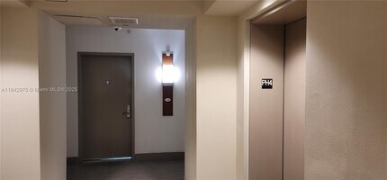 1750 N Bayshore Dr in Miami, FL - Building Photo - Building Photo