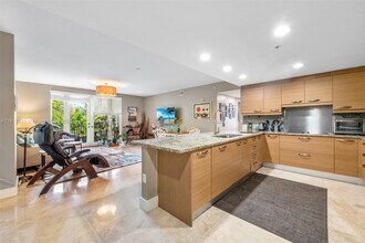 3540 Main Hwy in Miami, FL - Building Photo - Building Photo