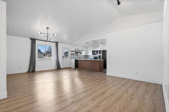 1572 S Bridle Path Loop in Lehi, UT - Building Photo - Building Photo