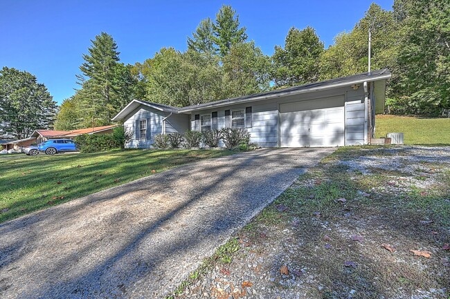 2810 Antioch Rd in Johnson City, TN - Building Photo - Building Photo
