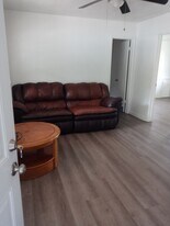 400 Broadway St in Rockwood, PA - Building Photo