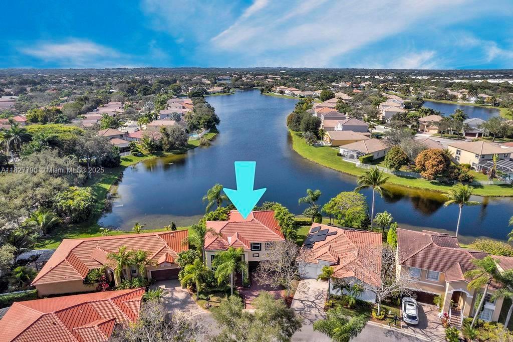 16226 Opal Creek Dr in Weston, FL - Building Photo