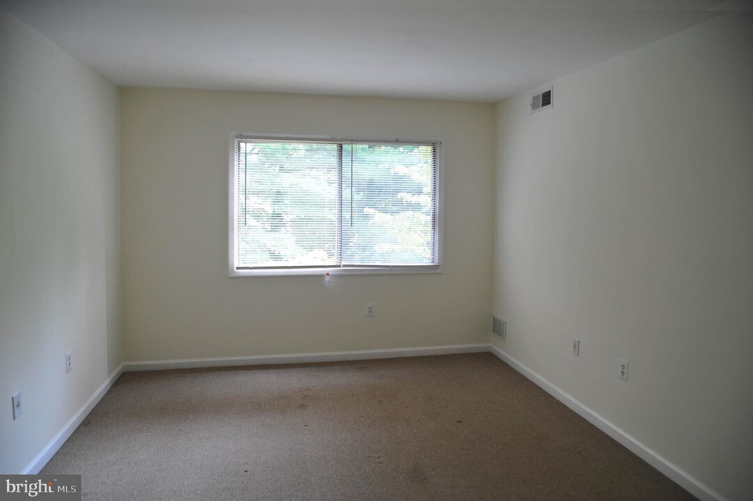 3772 Bel Pre Rd-Unit -9 in Silver Spring, MD - Building Photo