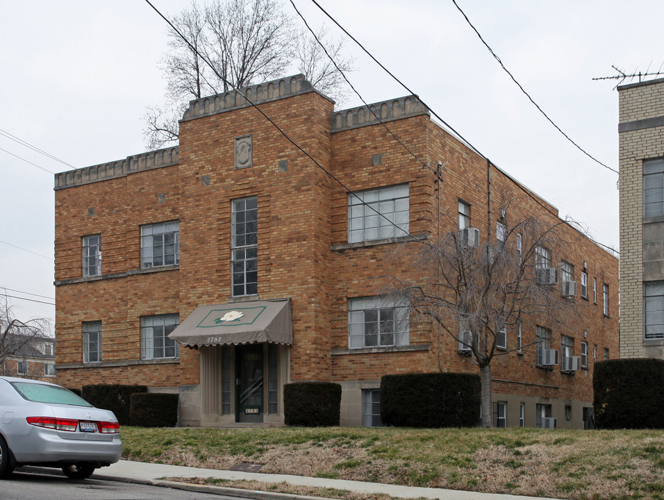 2782 Observatory Ave in Cincinnati, OH - Foto de edificio