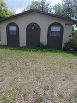 5704 Illinois Ave in New Port Richey, FL - Building Photo