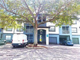 12906 Sanctuary Cove Dr in Temple Terrace, FL - Building Photo