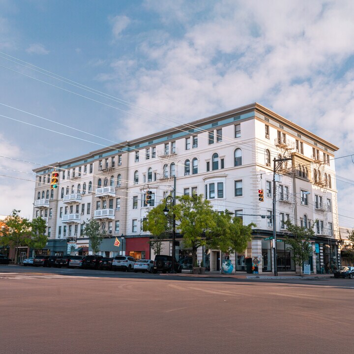 Alaise in Cincinnati, OH - Foto de edificio