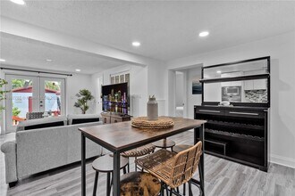 1841 SW 29th Ave-Unit -2 in Miami, FL - Building Photo - Building Photo