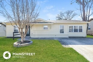 304 Helen Dr in Arlington, TX - Building Photo