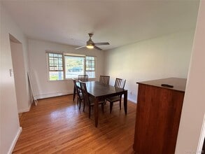 8 Tobi Ln in East Setauket, NY - Building Photo - Building Photo