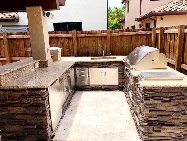 570 SE 34th Ave in Homestead, FL - Building Photo - Building Photo