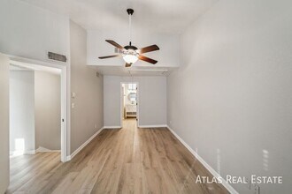 2301 E University Dr in Mesa, AZ - Building Photo - Building Photo