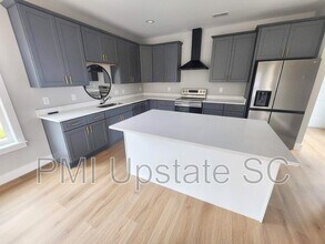 6 Dean St in Greenville, SC - Building Photo - Building Photo