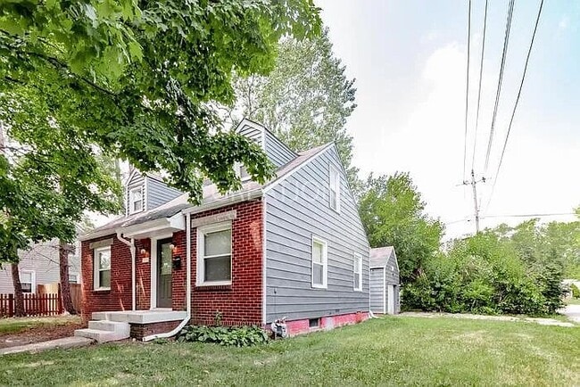 property at 1956 Glenridge Dr